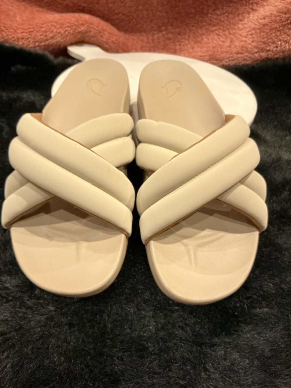 OluKai Kipuka Women's Padded Crossover Slide Sandals - Beige